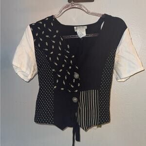 Vintage Patchwork-Style Black and White Short-Sleeve Top